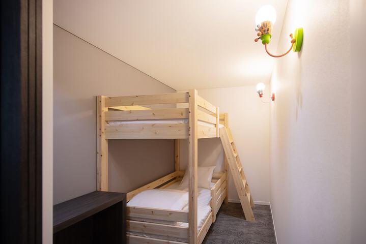 Room 19 of 45
