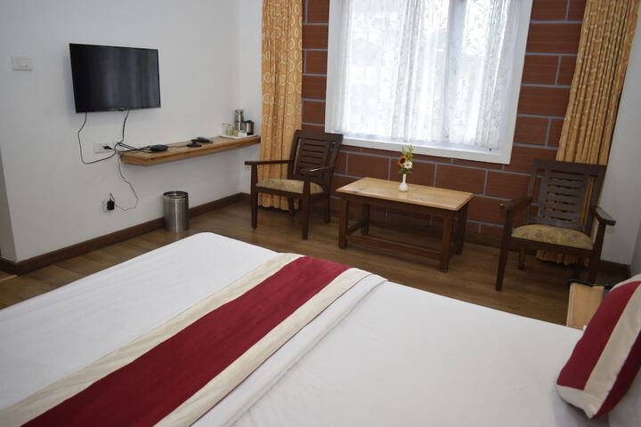 Room 15 of 28