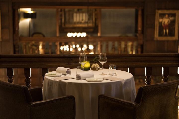 Dining 72 of 85