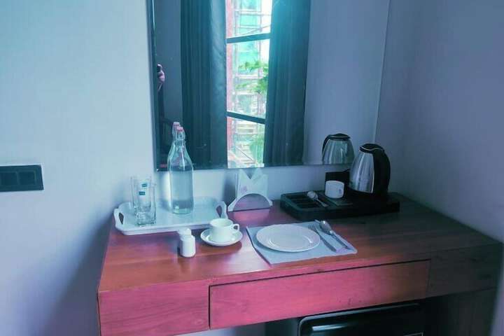 Room 10 of 23