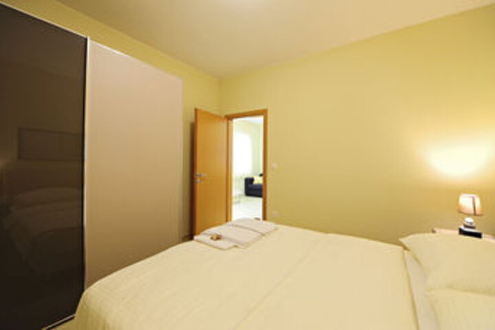 Room 15 of 51