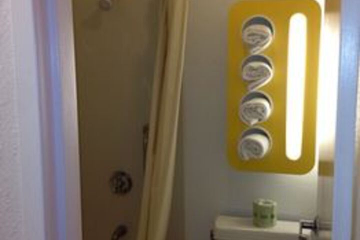Room 12 of 86