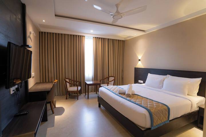 Room 15 of 34