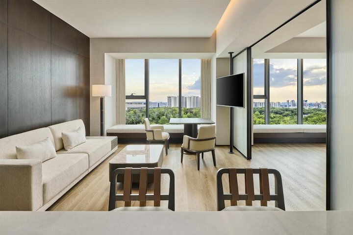 Room 77 of 93