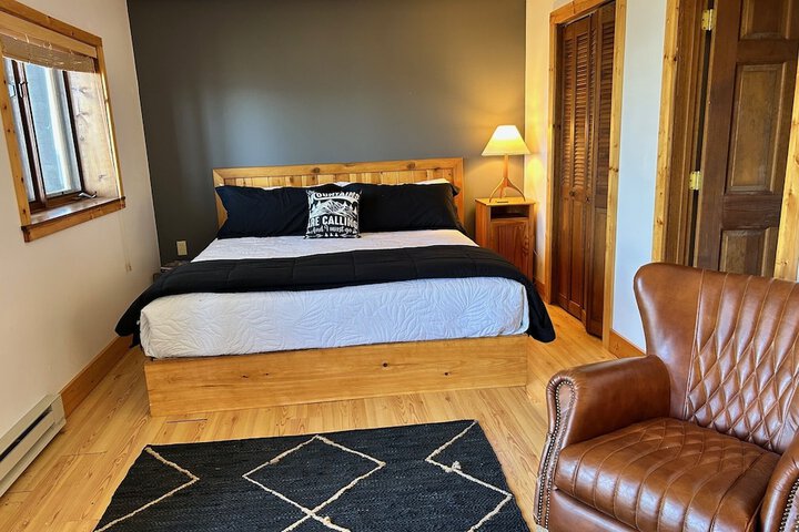 Room 8 of 118