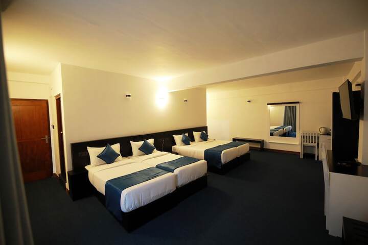 Room 5 of 33