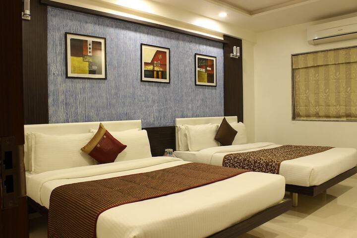 Room 14 of 36