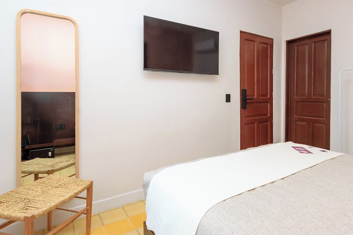 Room 14 of 43