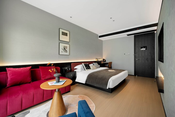 Room 15 of 80