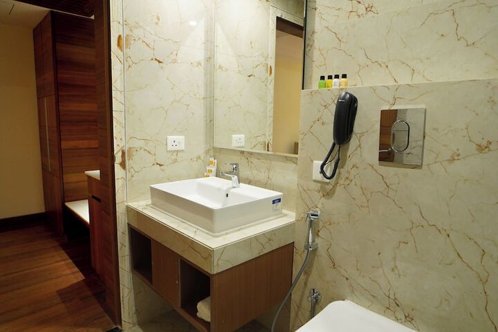 Room 40 of 72