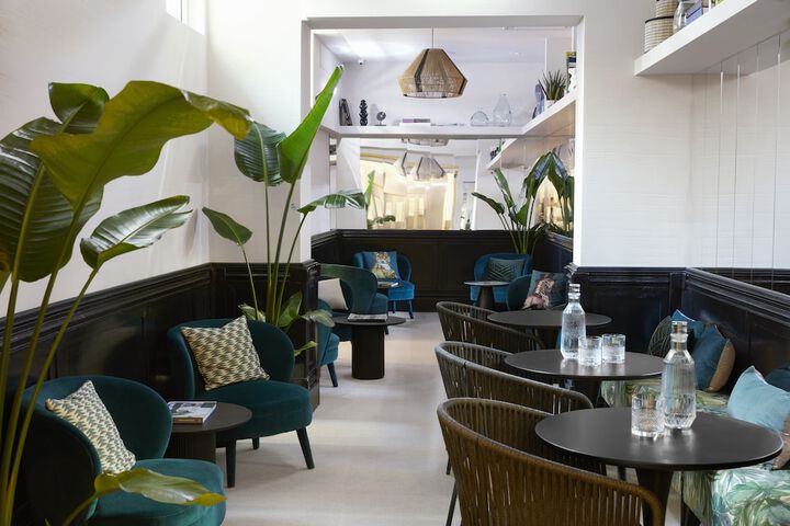 Guest Lobby