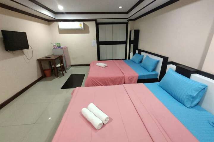 Room 14 of 24