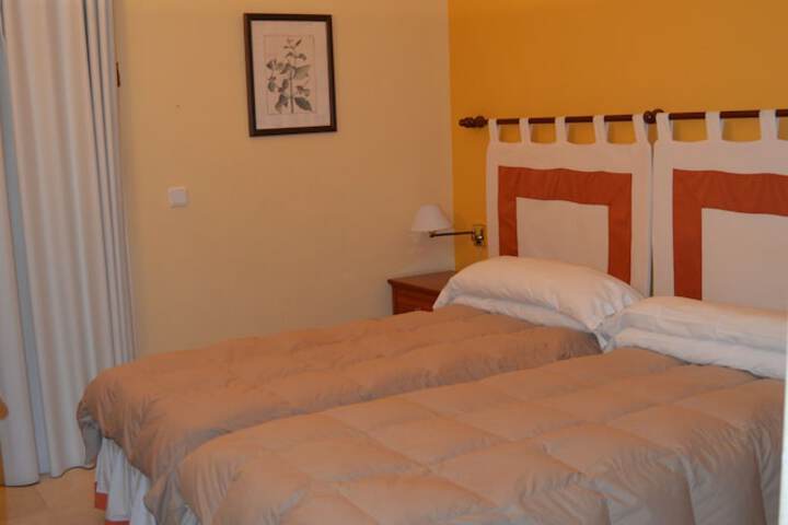 Room 4 of 38