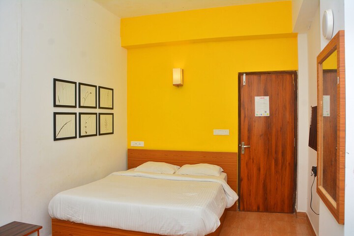 Room 25 of 37