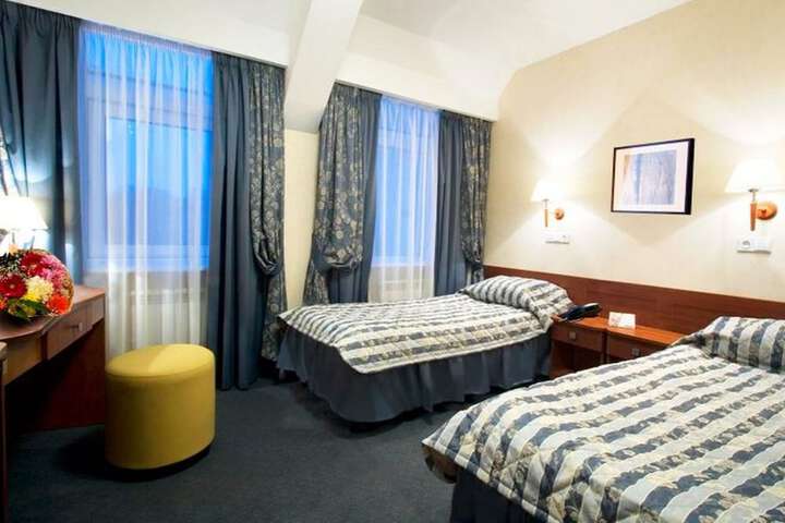 Room 8 of 47