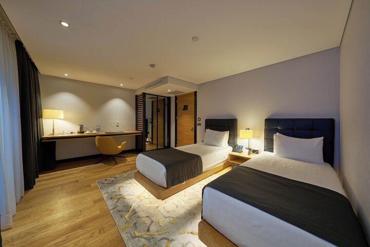 Room 70 of 203