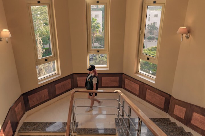 Handrails in stairways