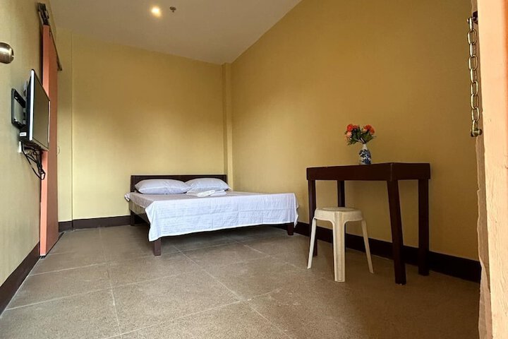 Room 15 of 24