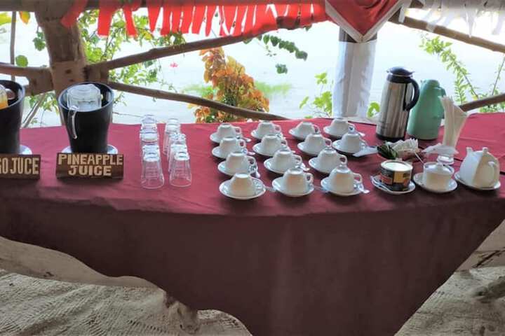 Breakfast/Coffee Service 95 of 135