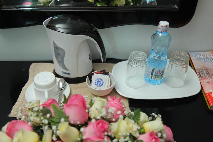 Breakfast/Coffee Service 79 of 124