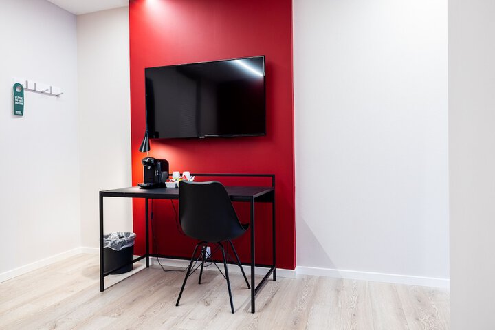 Room 46 of 118