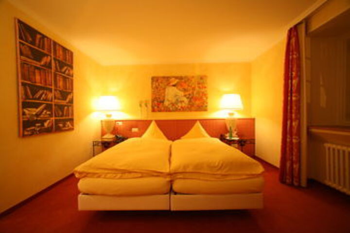 Room 35 of 106