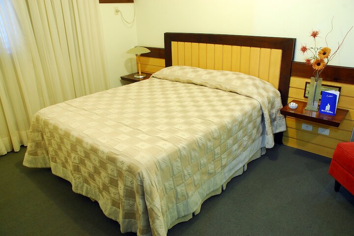 Room 6 of 48