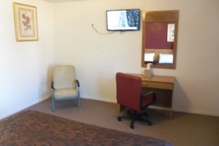 Room 43 of 111