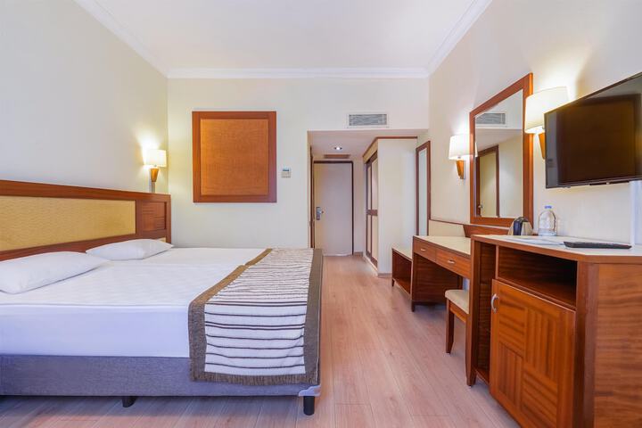 Room 16 of 81