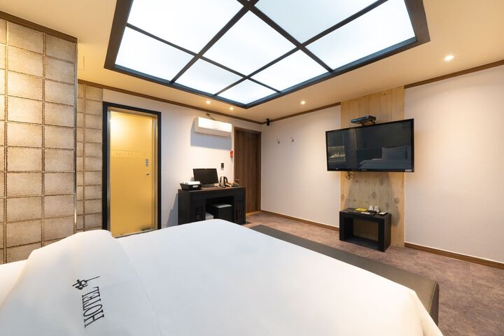 Room 78 of 121