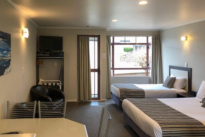 Room 73 of 302