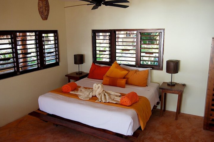Room 2 of 22