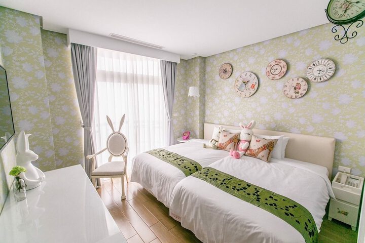 Room 10 of 55