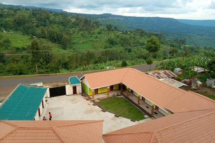 Sipi Travellers Lodge