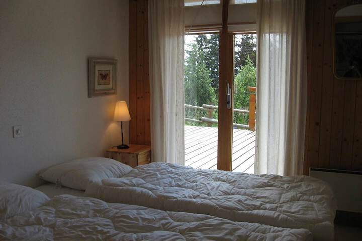 Room 5 of 13