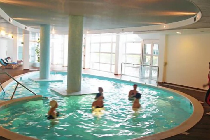 Pool Hotel