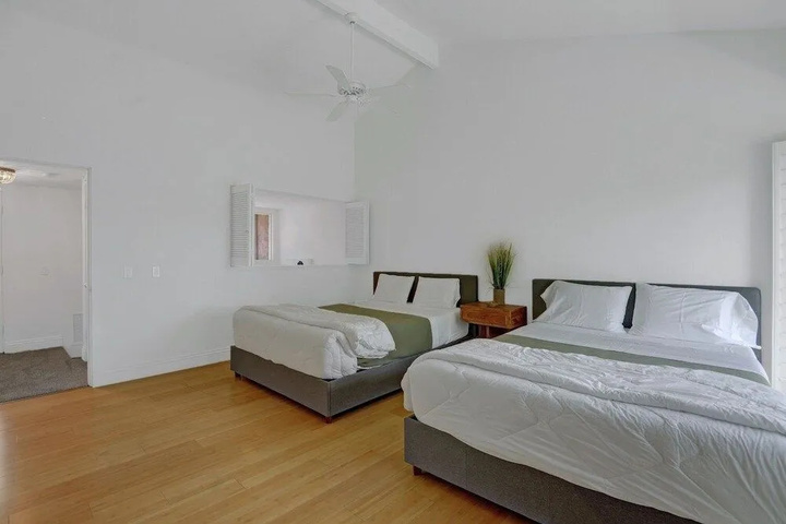 Room 5 of 22