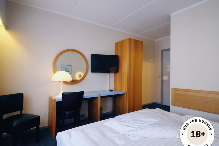 Room 7 of 28