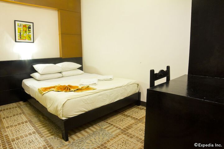 Room 6 of 70