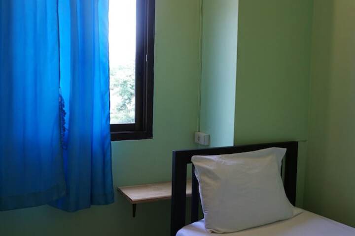 Room 7 of 49