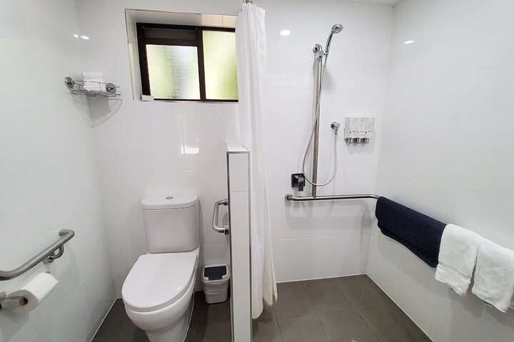 Room 72 of 105