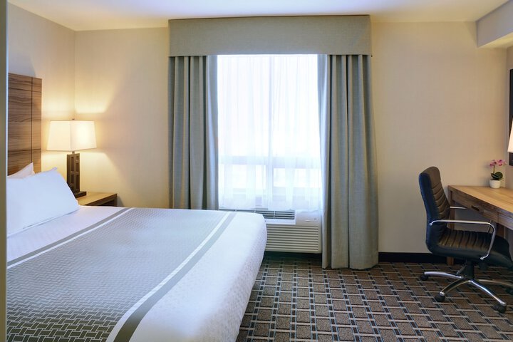 Room 8 of 29