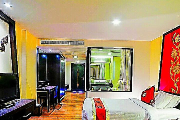 Room 17 of 241