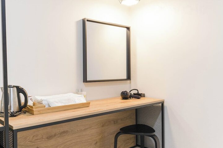 Room 12 of 82