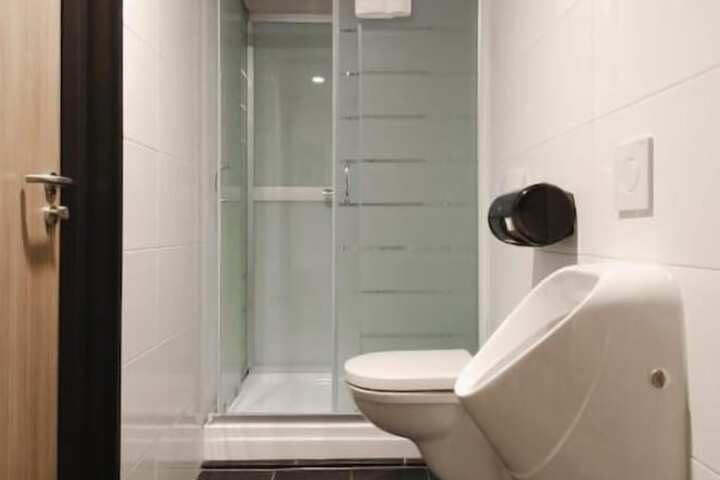 Room 82 of 110