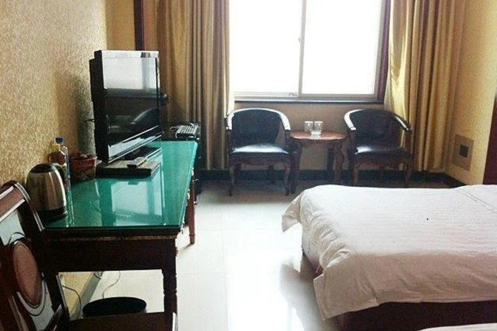 Room 13 of 15