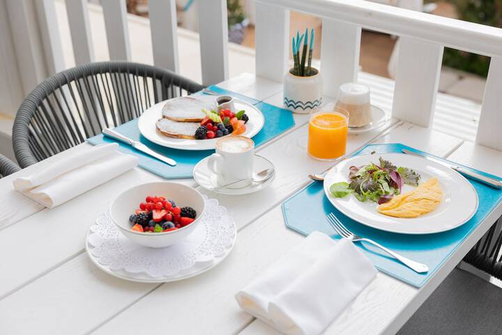 Breakfast/Coffee Service 101 of 115