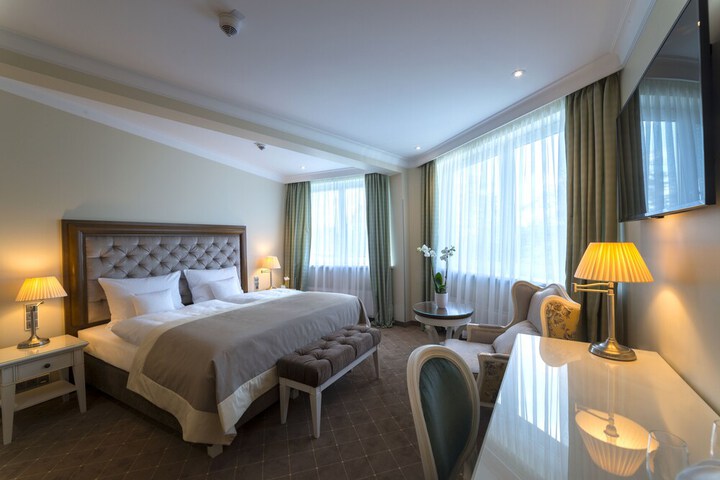 Room 15 of 42