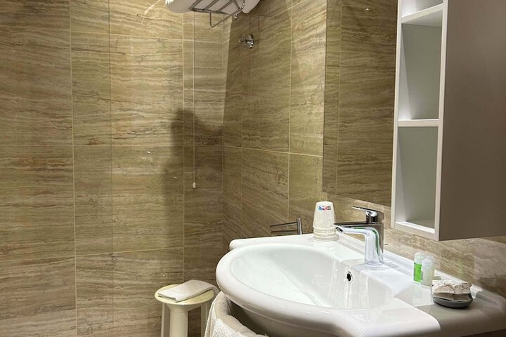 Room 16 of 21