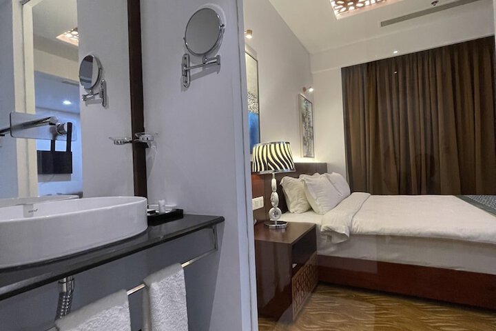 Room 44 of 89